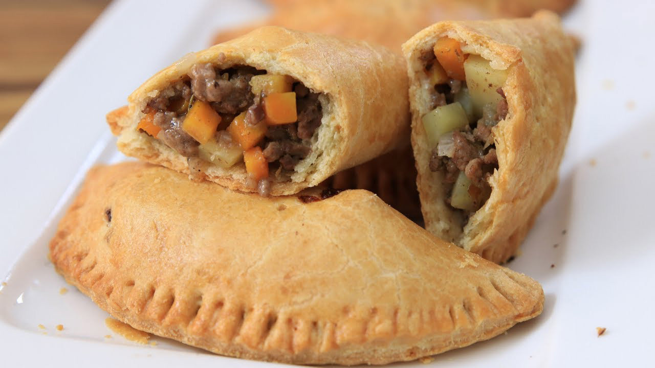Meat Pie – Flaky Pastry with Savory Filling"