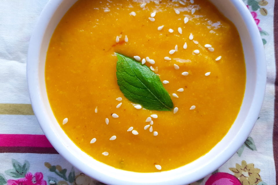 Gbegiri (Bean Soup) – Half & Full Pan